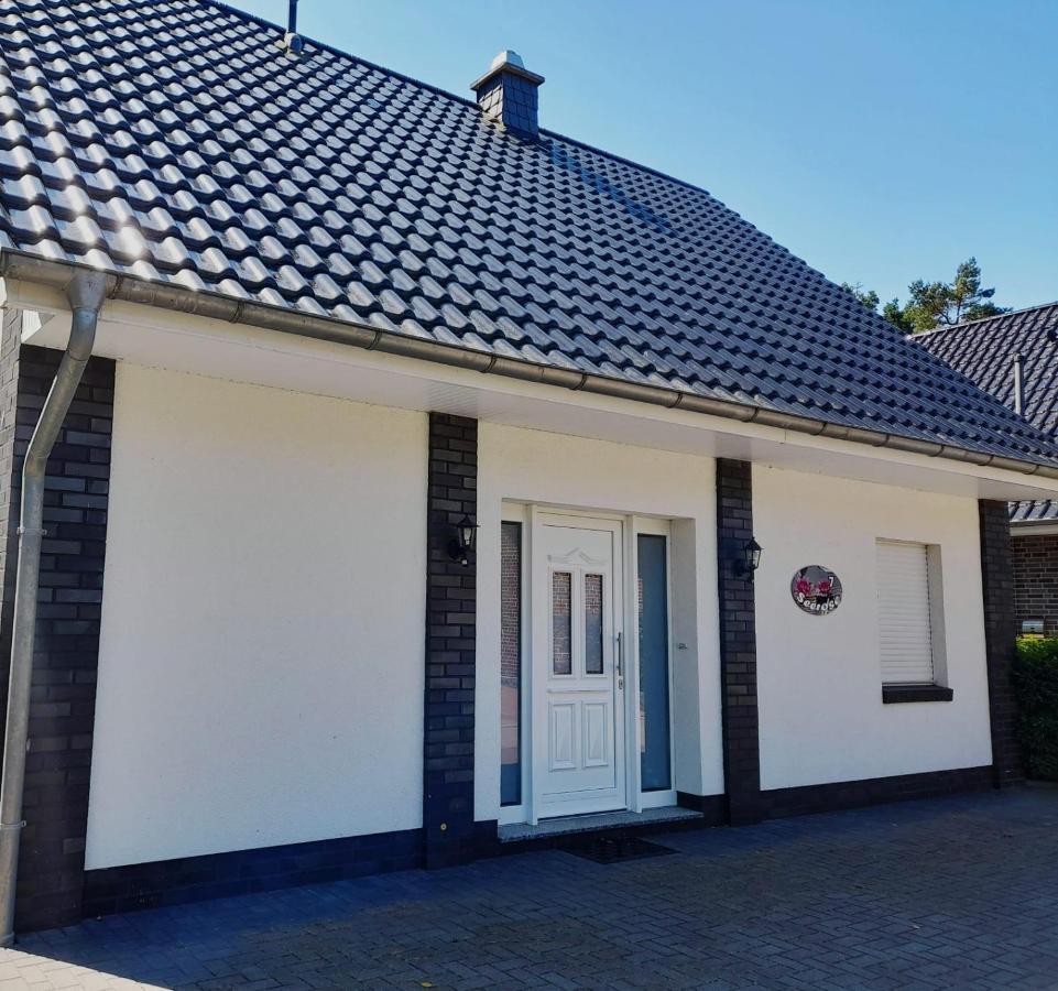 Ferienhaus Seerose Friesoythe Exterior photo